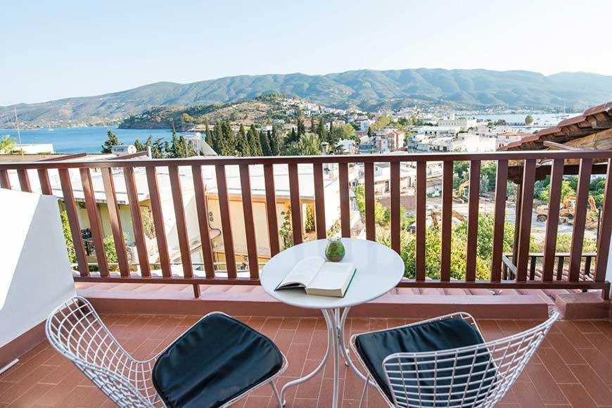 Sophie'S Apartment 1&2 Poros Town Exterior photo